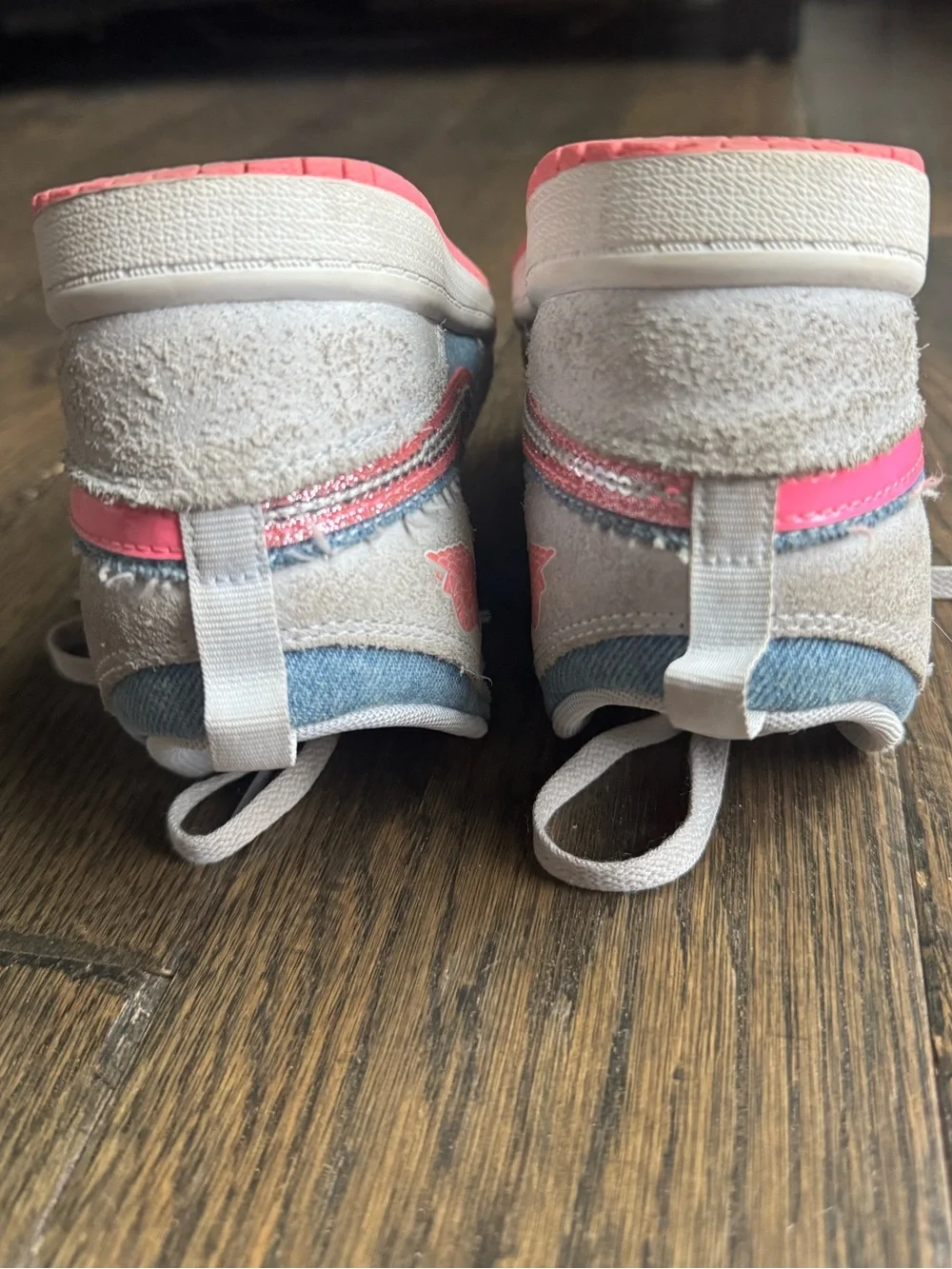 Jordan Kids' Preschool Air Jordan 1 Mid Basketball Shoes in Blue, Gray & Pink